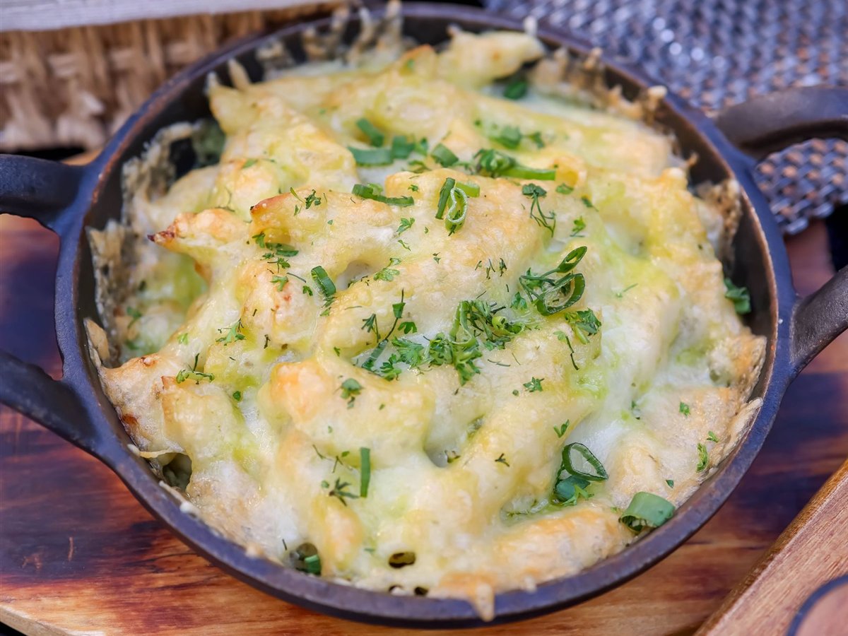 Baked Macaroni and Cheese with Broccoli