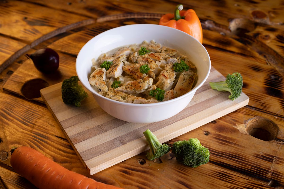 Chicken and Broccoli Alfredo Bake