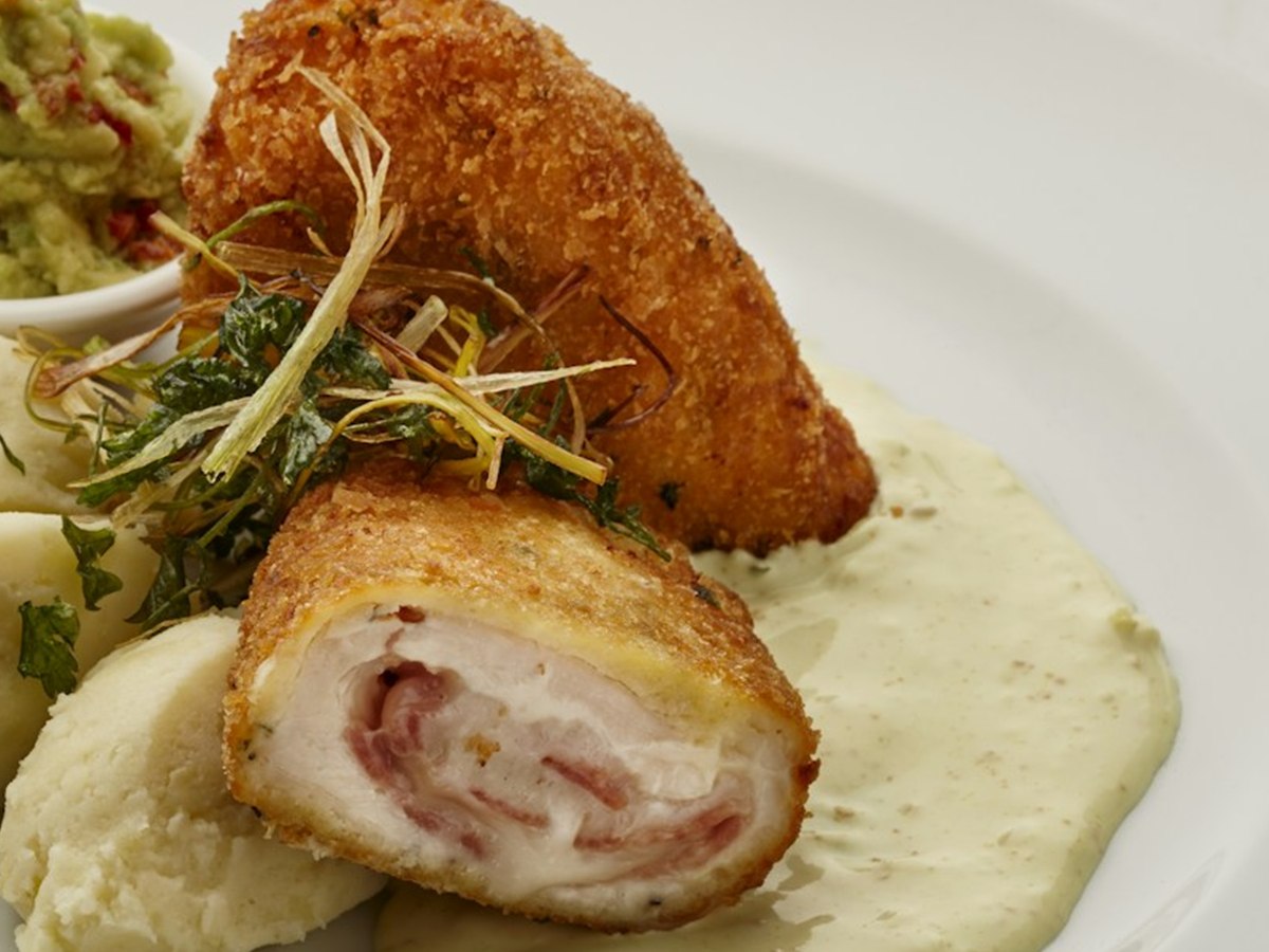 Chicken Cordon Bleu with Rice and Green Beans