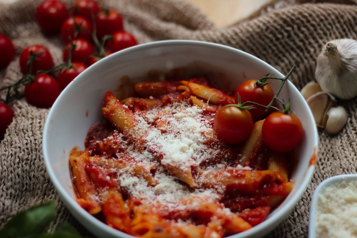 Creamy Tomato-Basil Pasta with White Beans