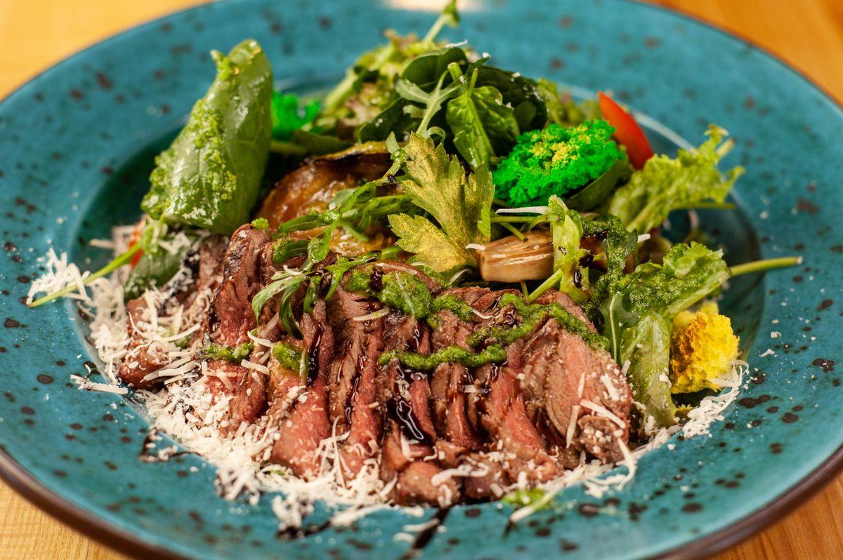Grilled Chuck Steak and Vegetable Salad with Herb Vinaigrette