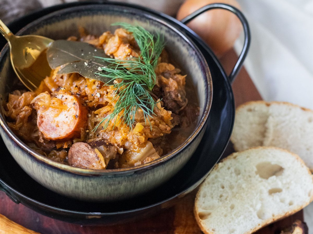 Kielbasa & Cabbage Skillet with Apples