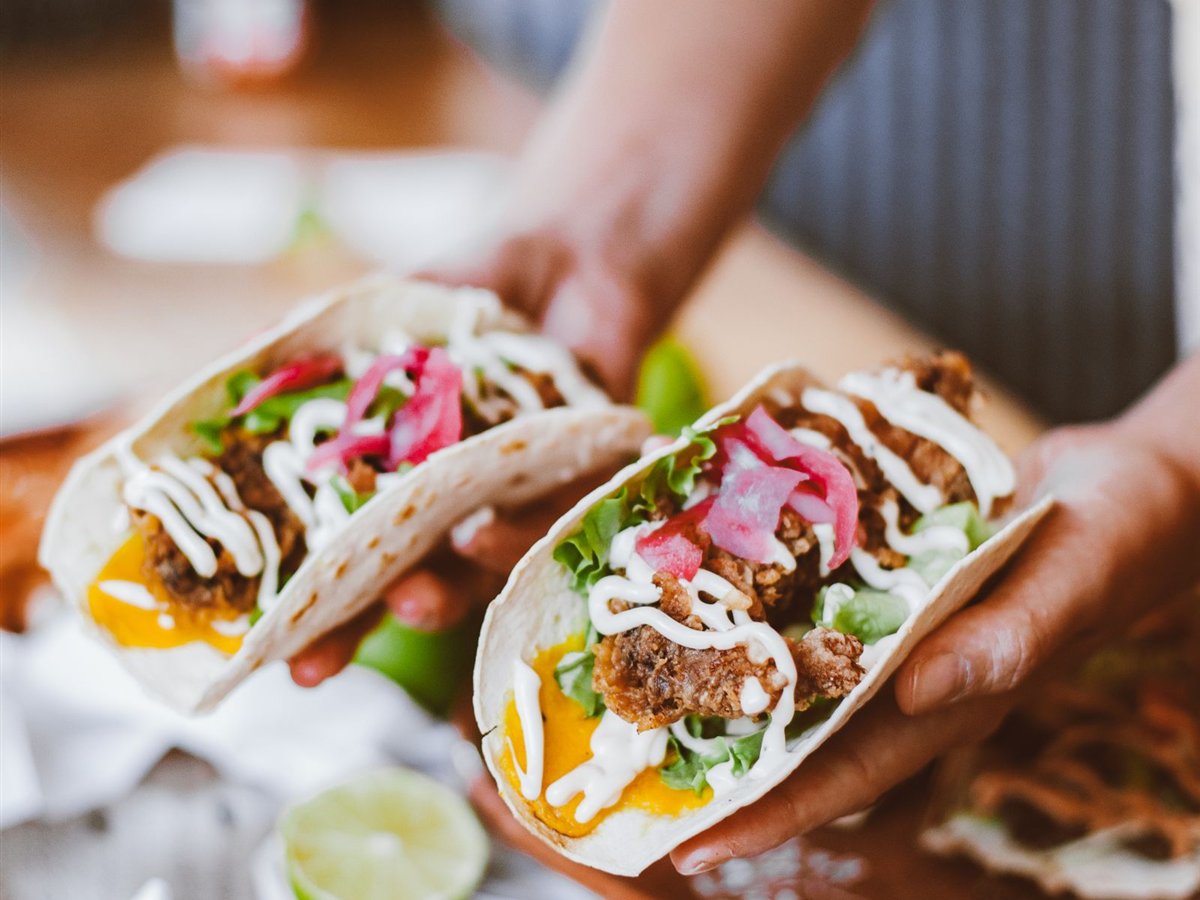 Slow Cooker Salsa Verde Chicken Tacos